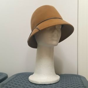 Felt bucket hat